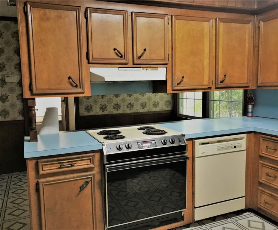 193 Gin House Road Abbeville, SC 29620 - Photo 6 of 34 KITCHEN