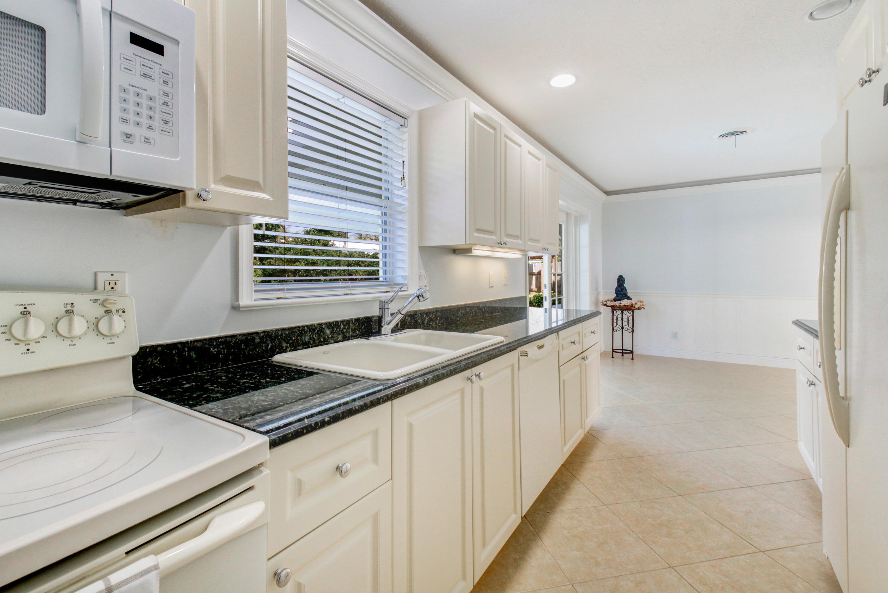 518 Dover Road Tequesta, FL 33469 - Photo 24 of 28 518 N Dover Rd HR-17