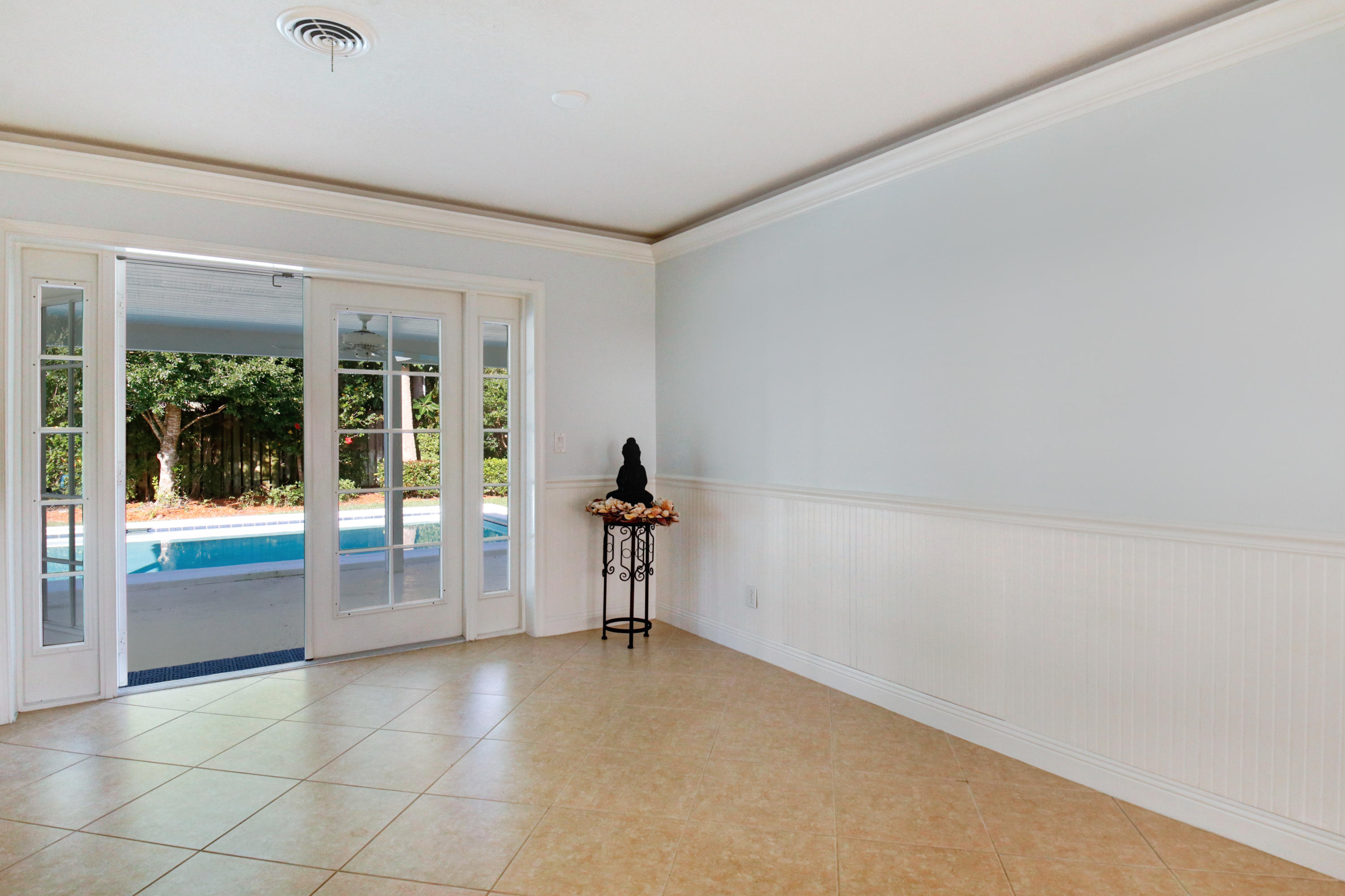 518 Dover Road Tequesta, FL 33469 - Photo 8 of 28 518 N Dover Rd HR-12