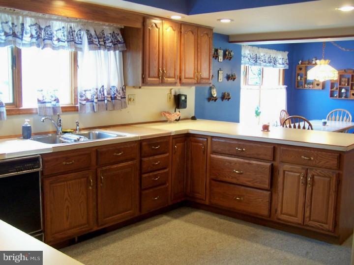 316 Cowpath Road Lansdale, PA 19446 - Photo 7 of 23 Kitchen