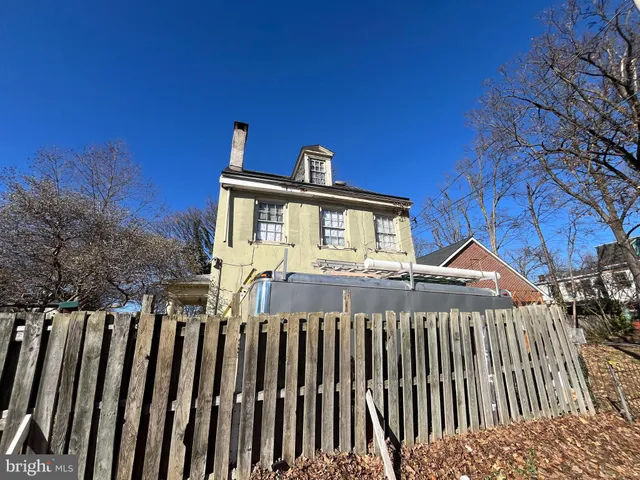 $247,500 | 145 West Queen Lane, Philadelphia, PA 19144