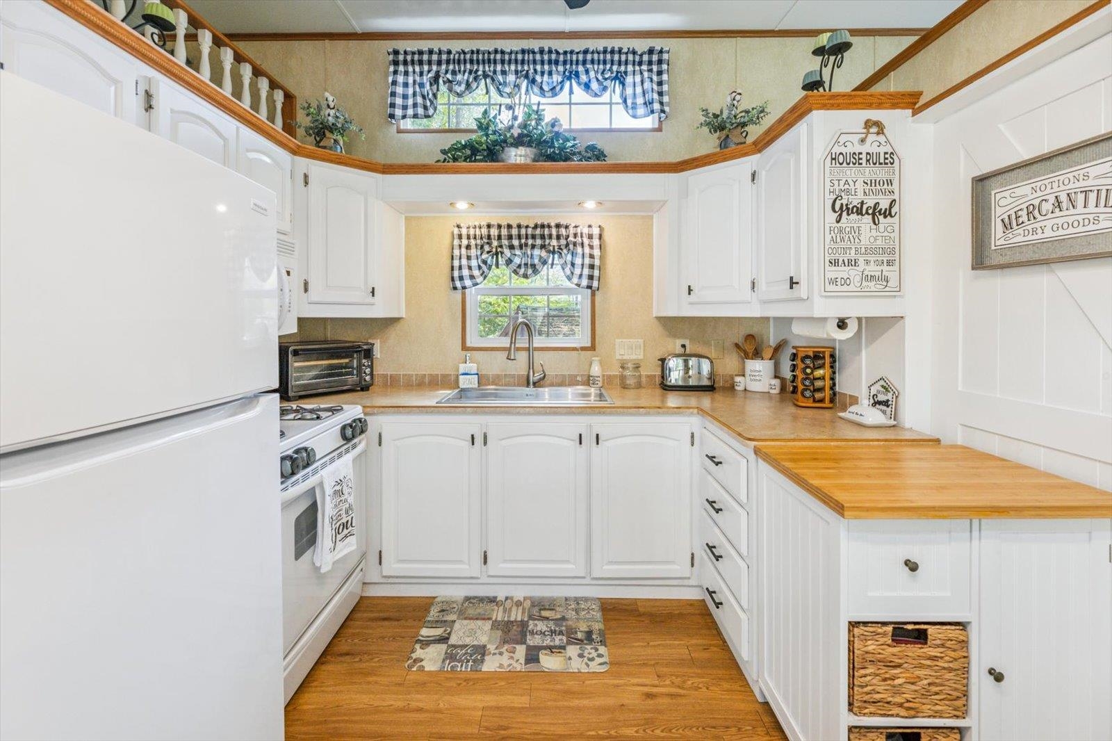 74 Pine Tree Lane Fitzwilliam, NH 03447 - Photo 11 of 28 Gallery Image 11