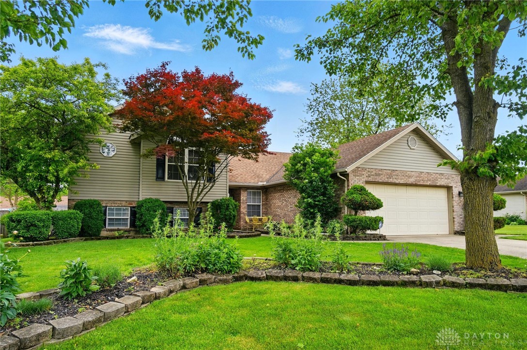 432 Applegate Road Englewood, OH 45322 - Photo 2 of 60 Gallery Image 2