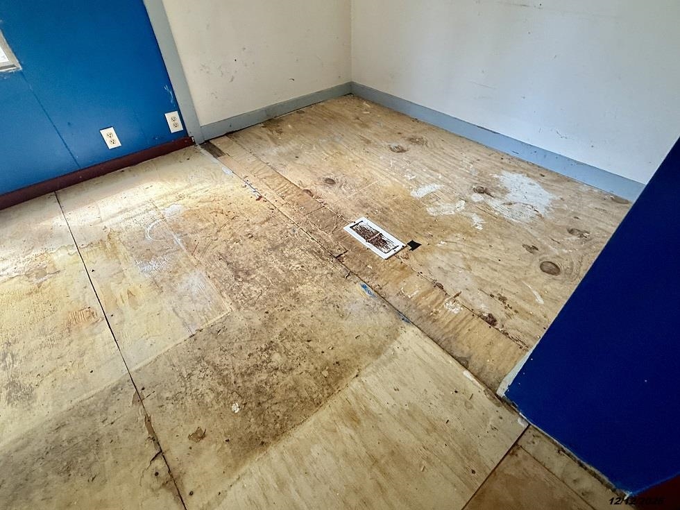 384 Stove Pipe City Road Panton, VT 05491 - Photo 3 of 10