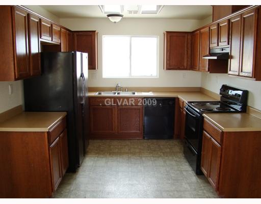 1040 Factory Road Pahrump, NV 89048 - Photo 3 of 15 Kitchen.