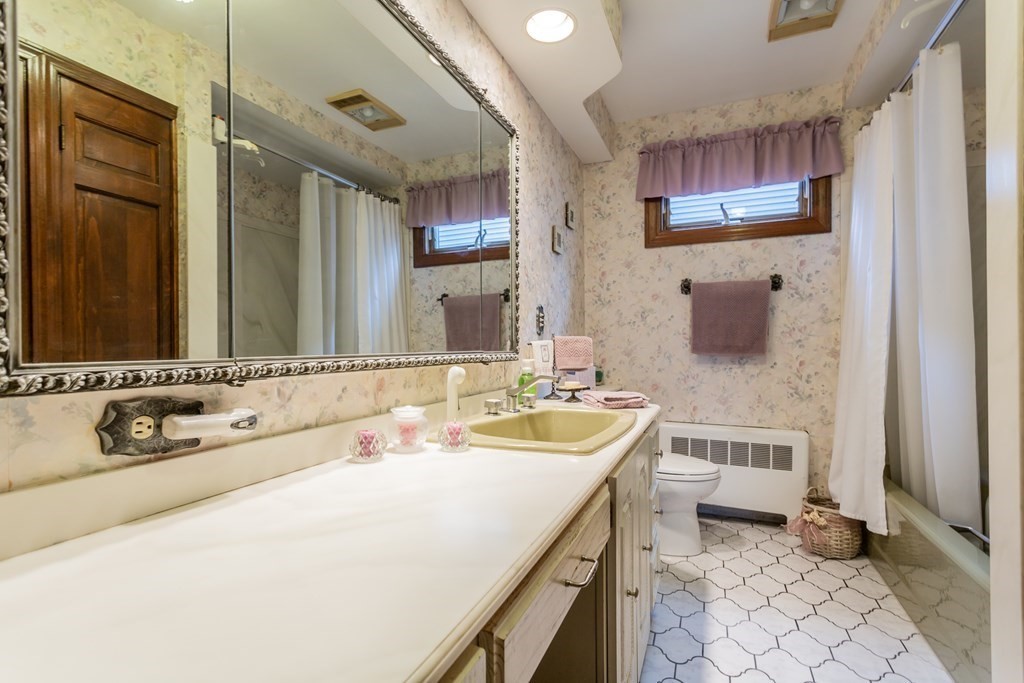 20 Richmond Street Fall River, MA 02721 - Photo 13 of 38 Gallery Image 13