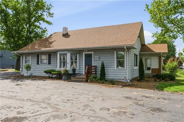 $2 | 129 West 23rd Street South, Independence, MO 64055