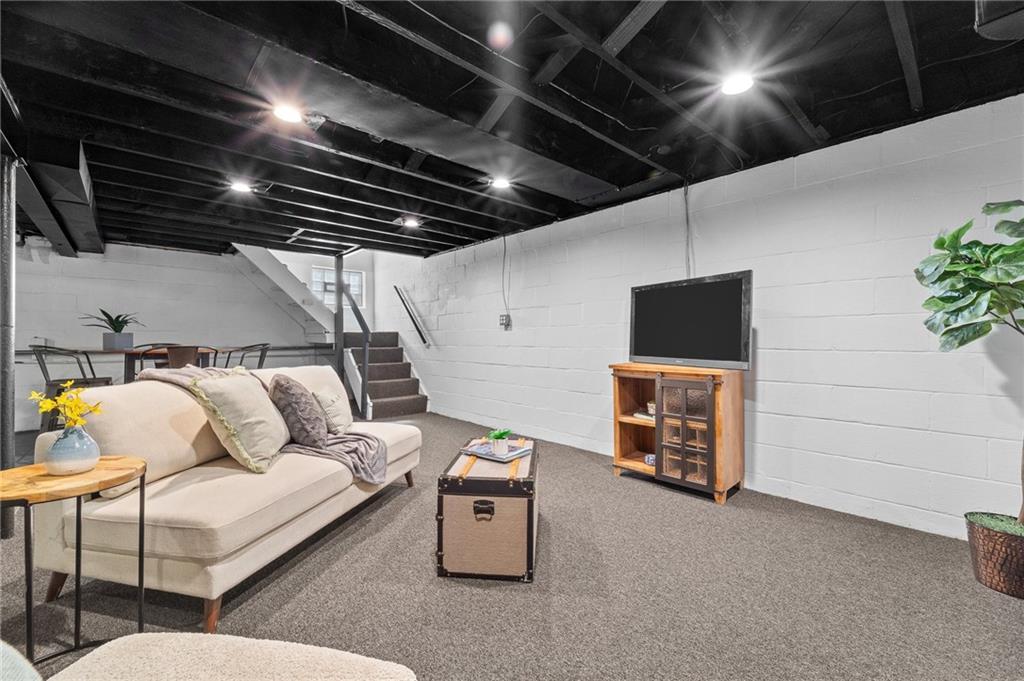 3637 Willett Road Pittsburgh, PA 15227 - Photo 15 of 23 Gallery Image 15