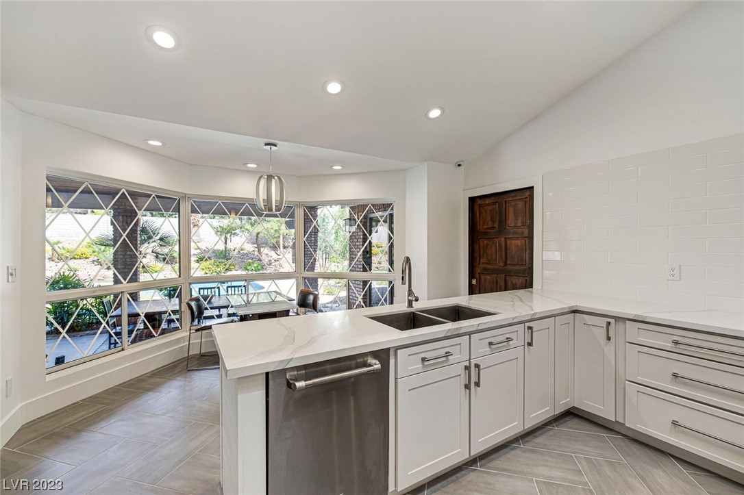 68 Quail Run Road Henderson, NV 89014 - Photo 14 of 61 Gallery Image 14