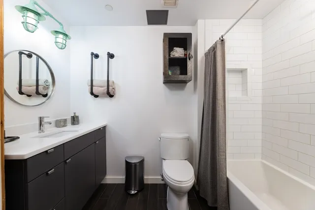 $3,500 | 21 Wormwood Street, Unit 310, Boston, MA 02210