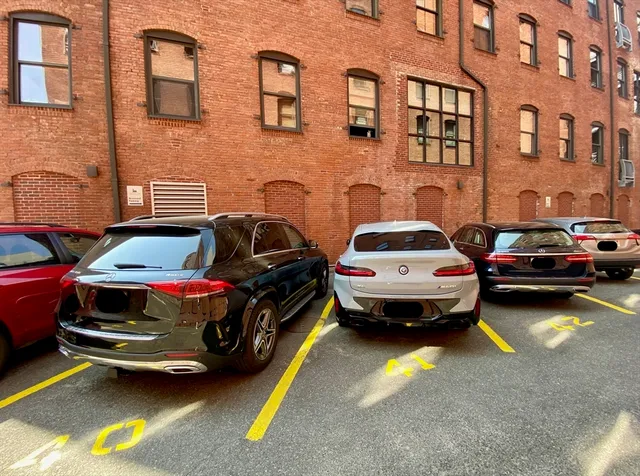 $3,500 | 21 Wormwood Street, Unit 310, Boston, MA 02210