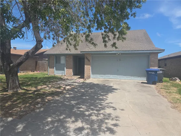 $1,600 | 2306 Vialoux Drive, Corpus Christi, TX 78418