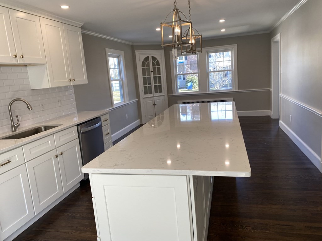 12 Marilyn Road Milton, MA 02186 - Photo 7 of 19 Gallery Image 7