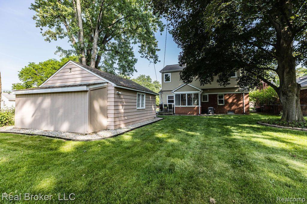 2833 Trafford Road Royal Oak, MI 48073 - Photo 34 of 35 Gallery Image 34