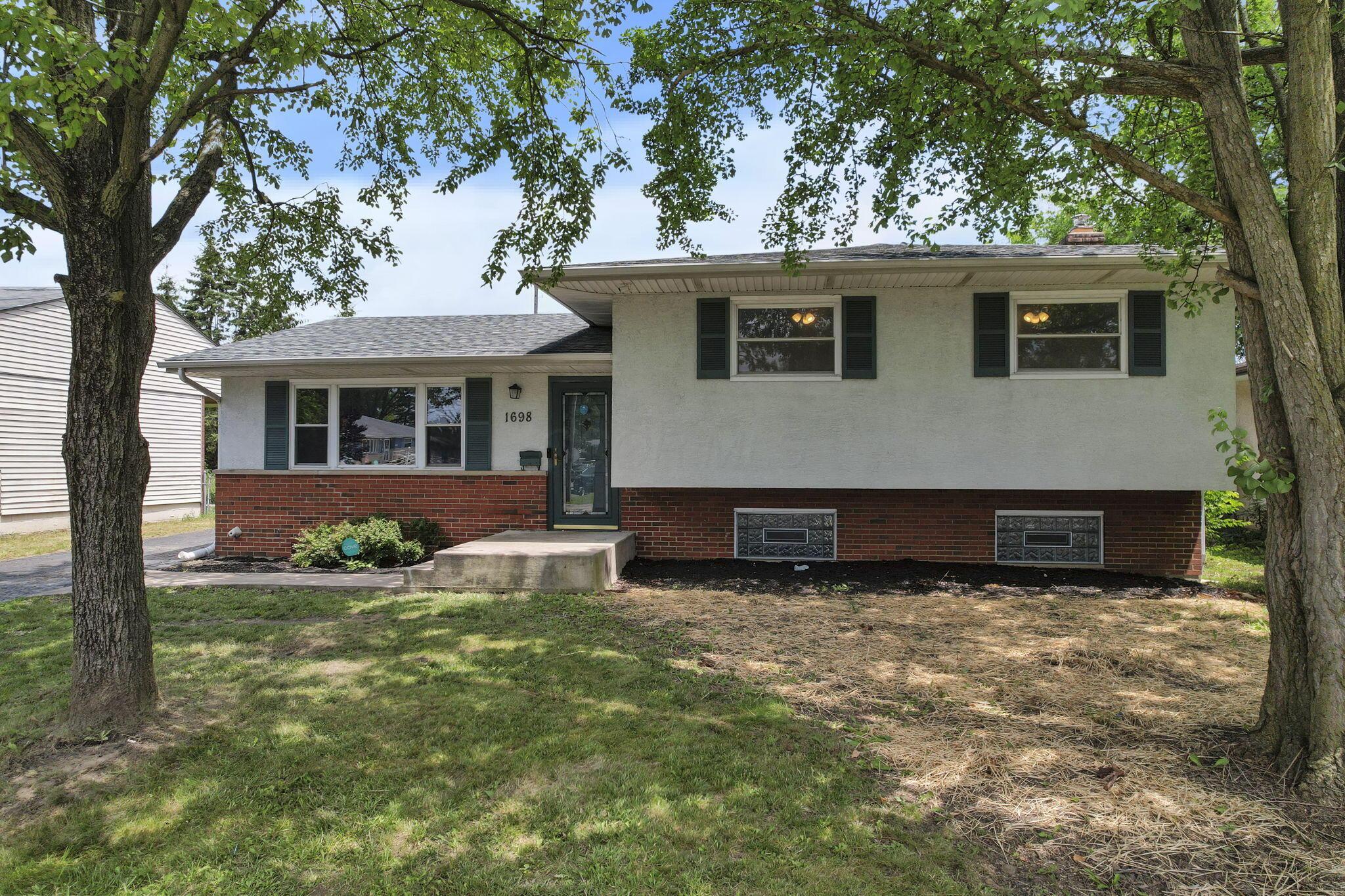 1698 Woodcrest Road Columbus, OH 43232 - Photo 45 of 51 46-web-or-mls-DJI_0841