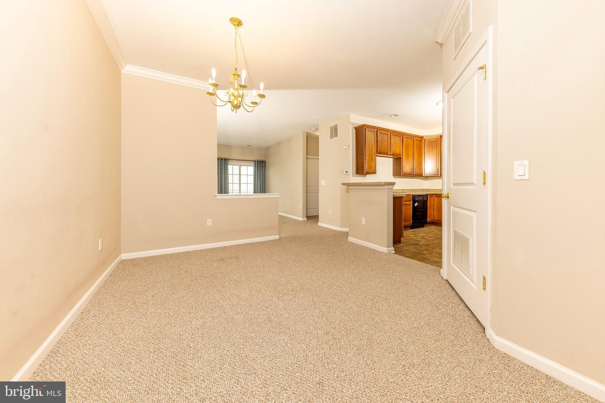 106 Raphael Court Williamstown, NJ 08094 - Photo 3 of 19 Gallery Image 3