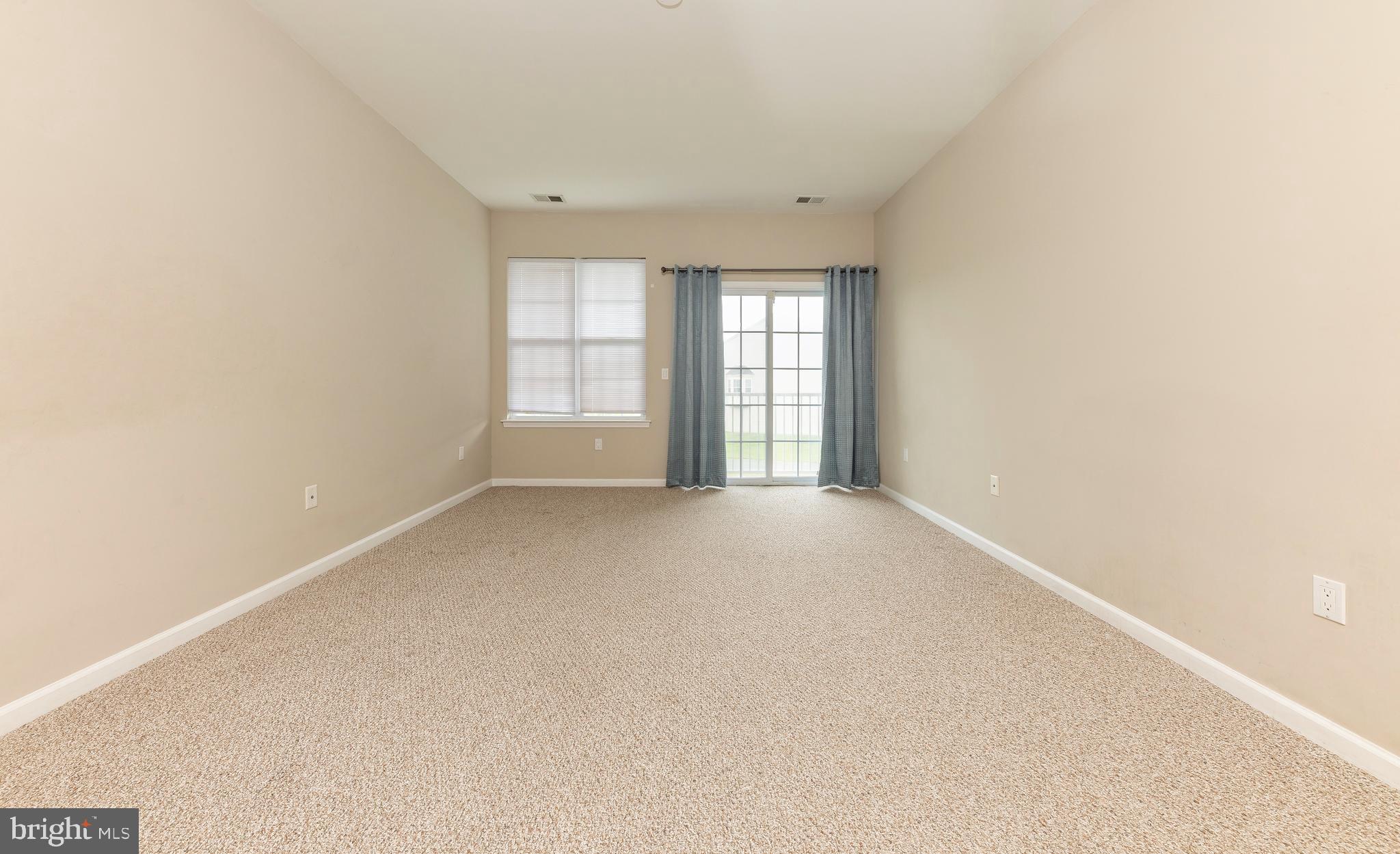 106 Raphael Court Williamstown, NJ 08094 - Photo 5 of 19 Gallery Image 5