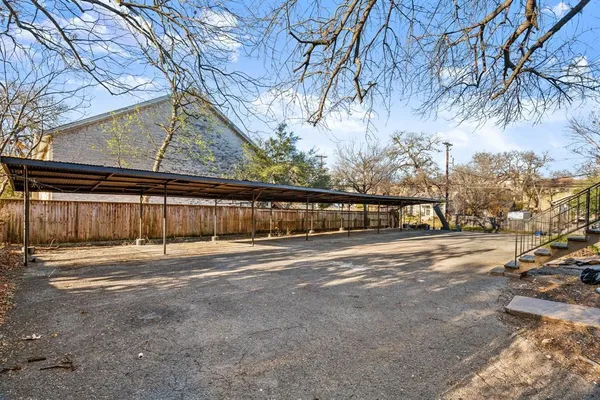 $1,700 | 301 East 33rd Street, Unit 8, Austin, TX 78705
