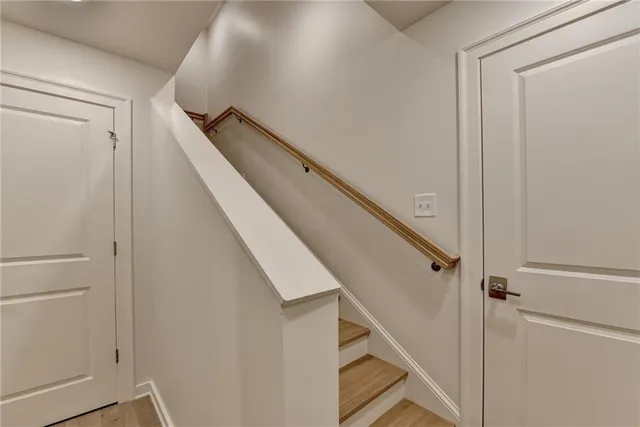 a view of entryway with a flower garden