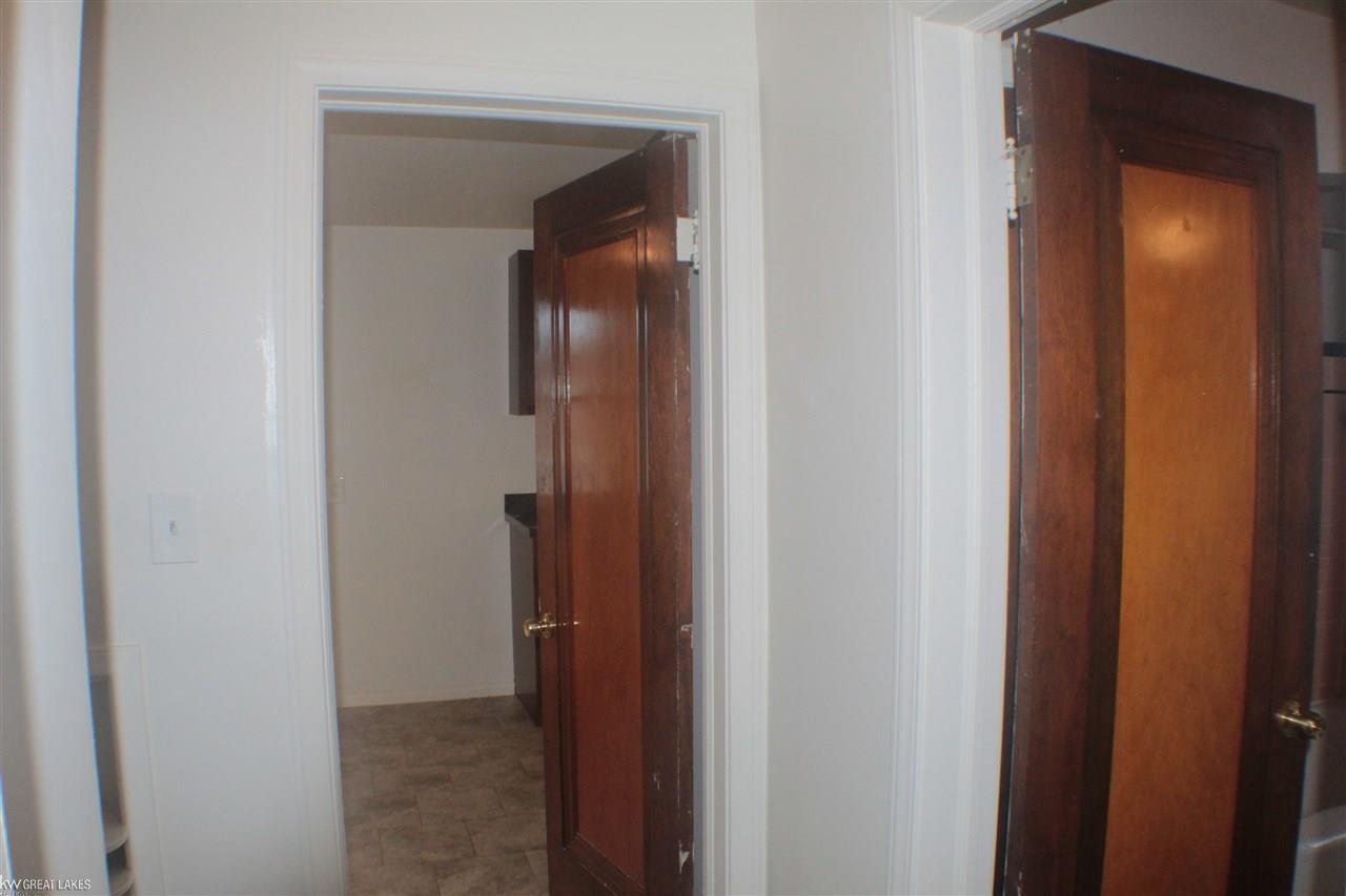 1445 Nottingham Road Grosse Pointe Park, MI 48230 - Photo 9 of 60