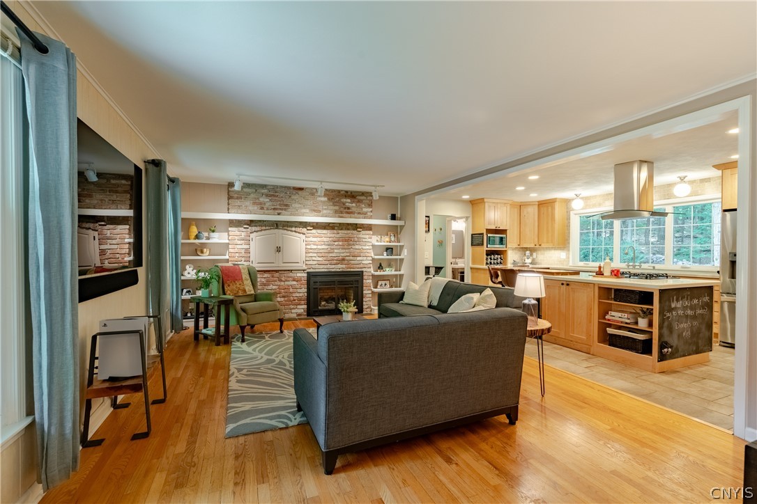 4652 Post Road Manlius, NY 13104 - Photo 13 of 49