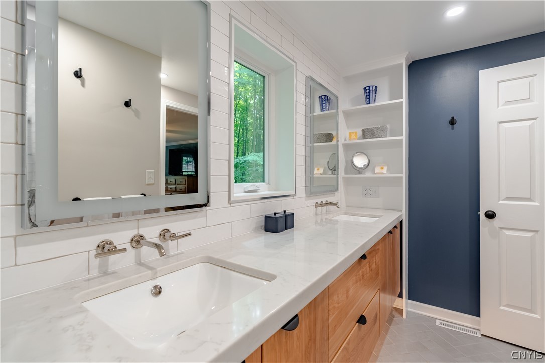 4652 Post Road Manlius, NY 13104 - Photo 26 of 49