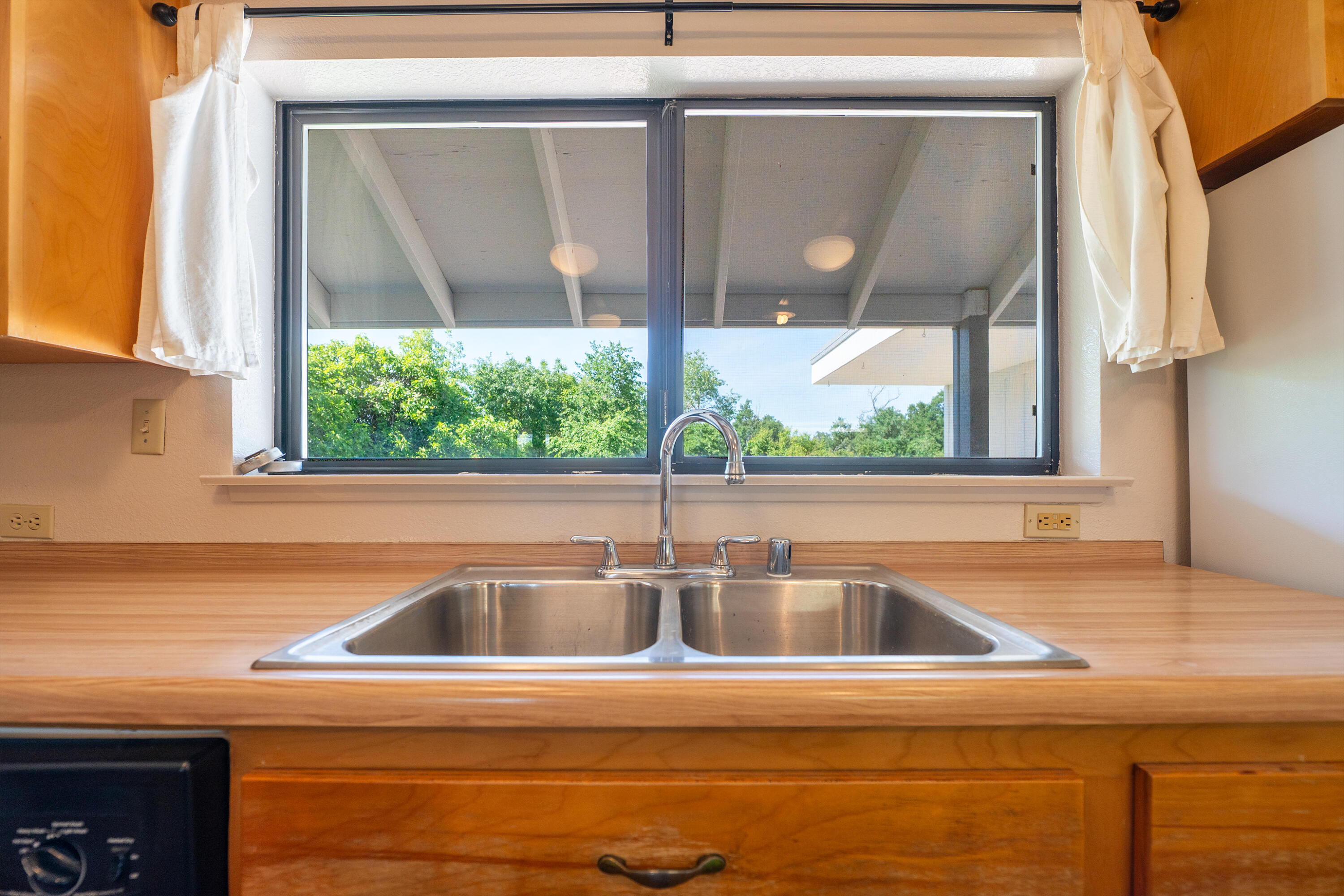 19943 Berghus Way Redding, CA 96002 - Photo 13 of 35 Kitchen sink - Copy