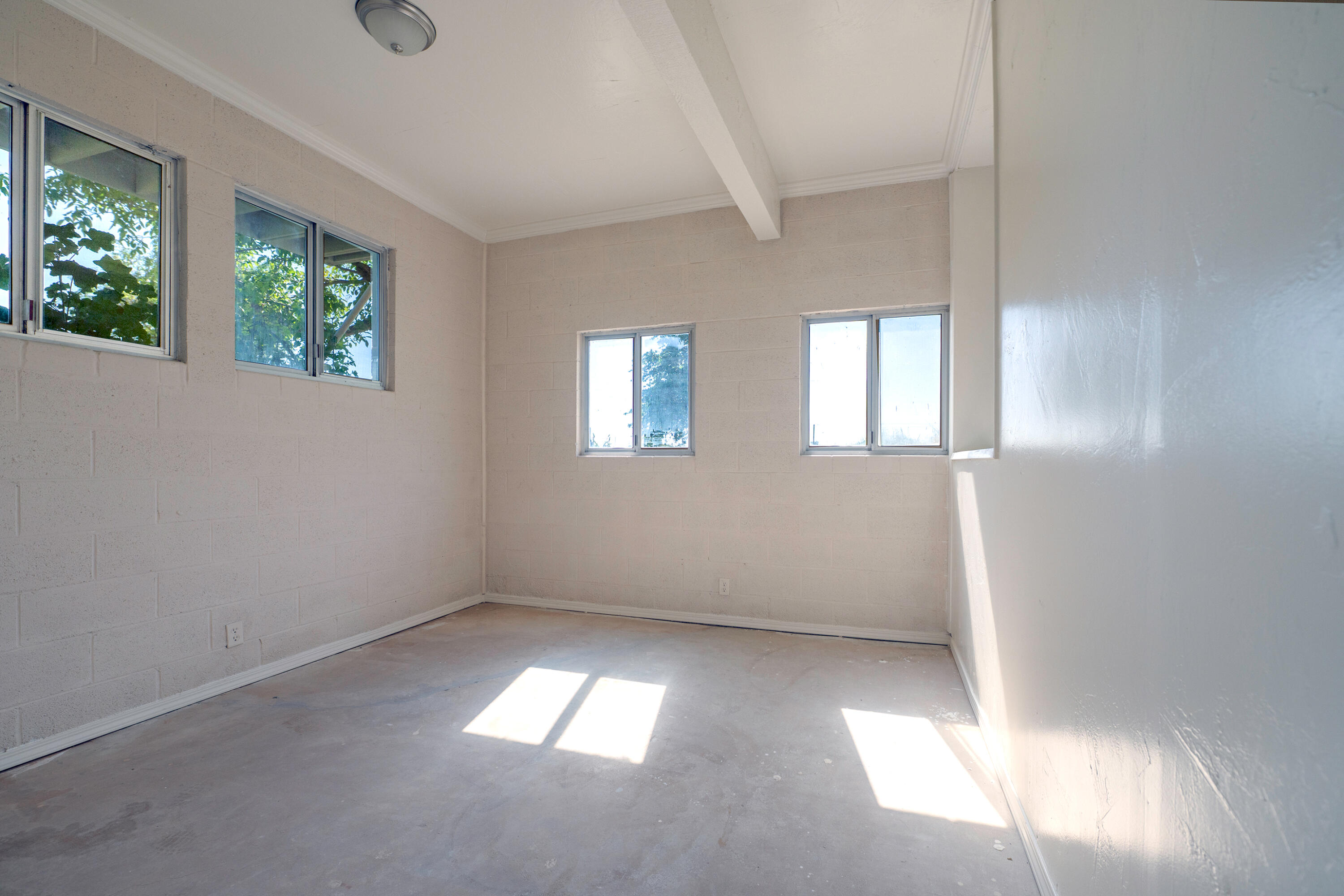 19943 Berghus Way Redding, CA 96002 - Photo 27 of 35 Large room 2 - Copy