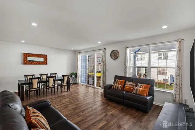 $759,000 | 23 Larkspur Lane, Monroe Township, NJ 08831