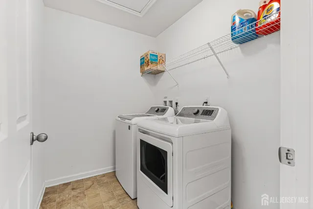 $759,000 | 23 Larkspur Lane, Monroe Township, NJ 08831