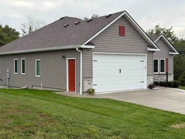 $474,900 | 517 Village Lane, Harrisonville, MO 64701