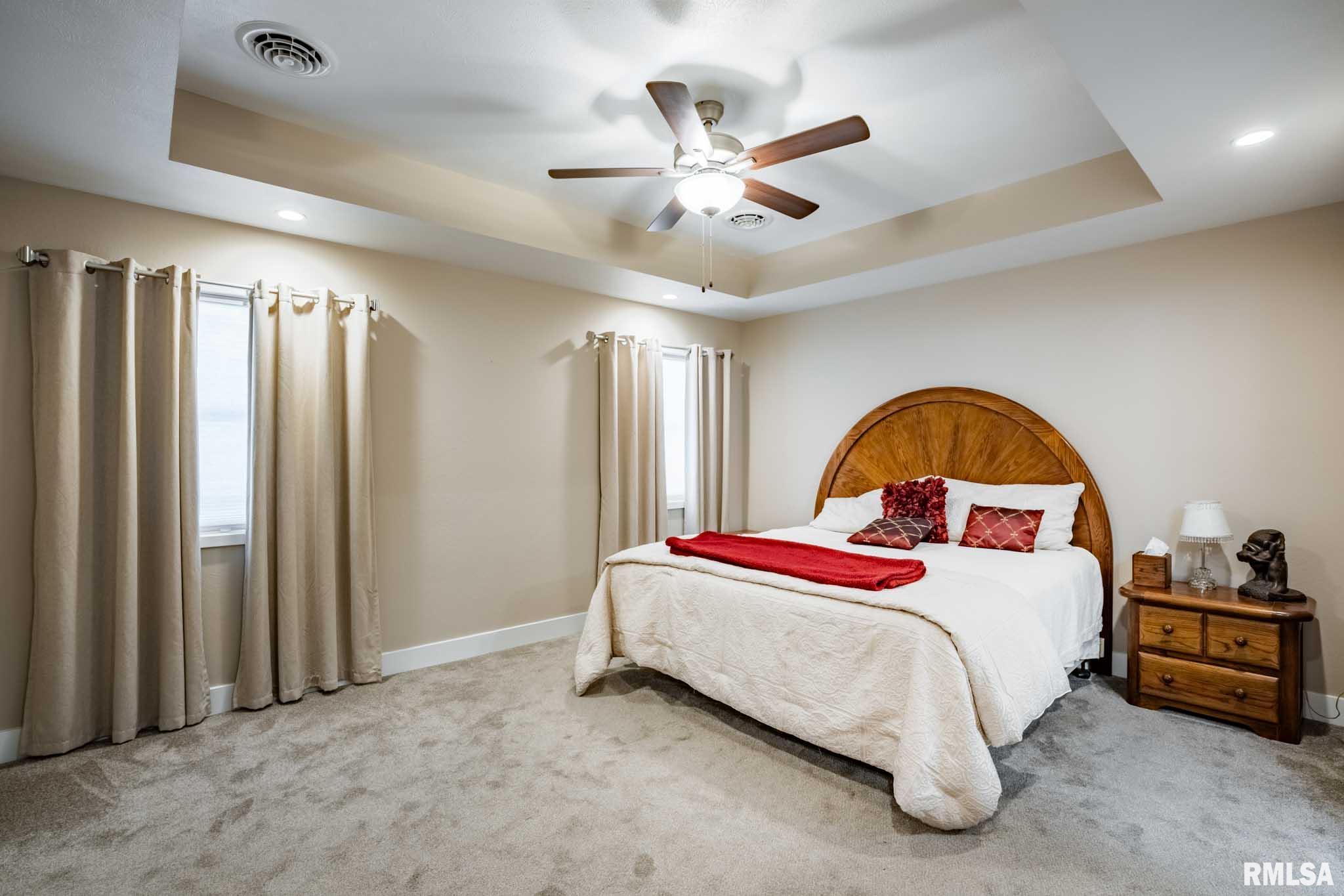 1205 Wildflower Lane Herrin, IL 62948 - Photo 15 of 37