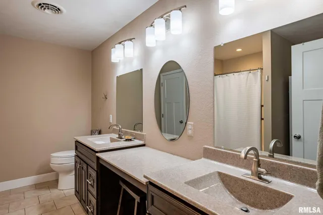 $336,900 | 1205 Wildflower Lane, Herrin, IL 62948