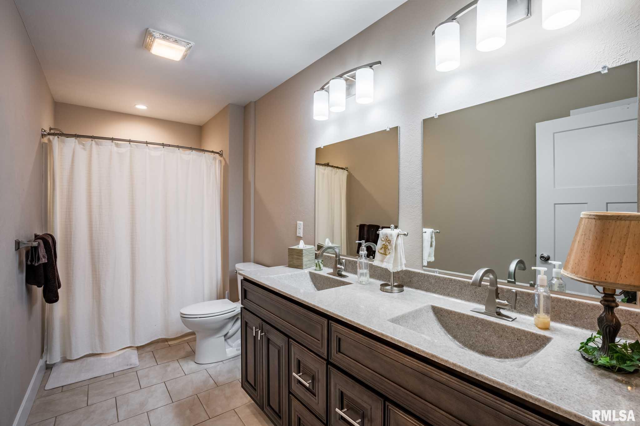 1205 Wildflower Lane Herrin, IL 62948 - Photo 20 of 37