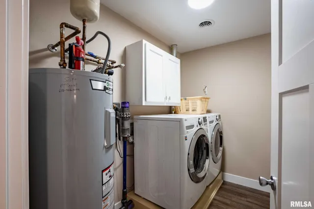 $336,900 | 1205 Wildflower Lane, Herrin, IL 62948