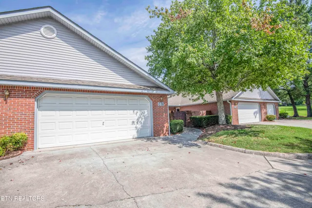 $325,000 | 805 Cedar Lane, Unit C10, Knoxville, TN 37912