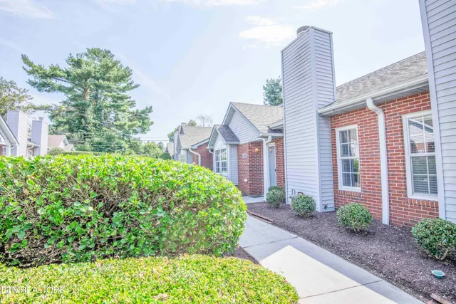 $325,000 | 805 Cedar Lane, Unit C10, Knoxville, TN 37912