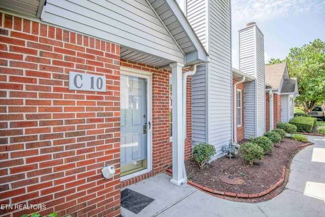 $325,000 | 805 Cedar Lane, Unit C10, Knoxville, TN 37912