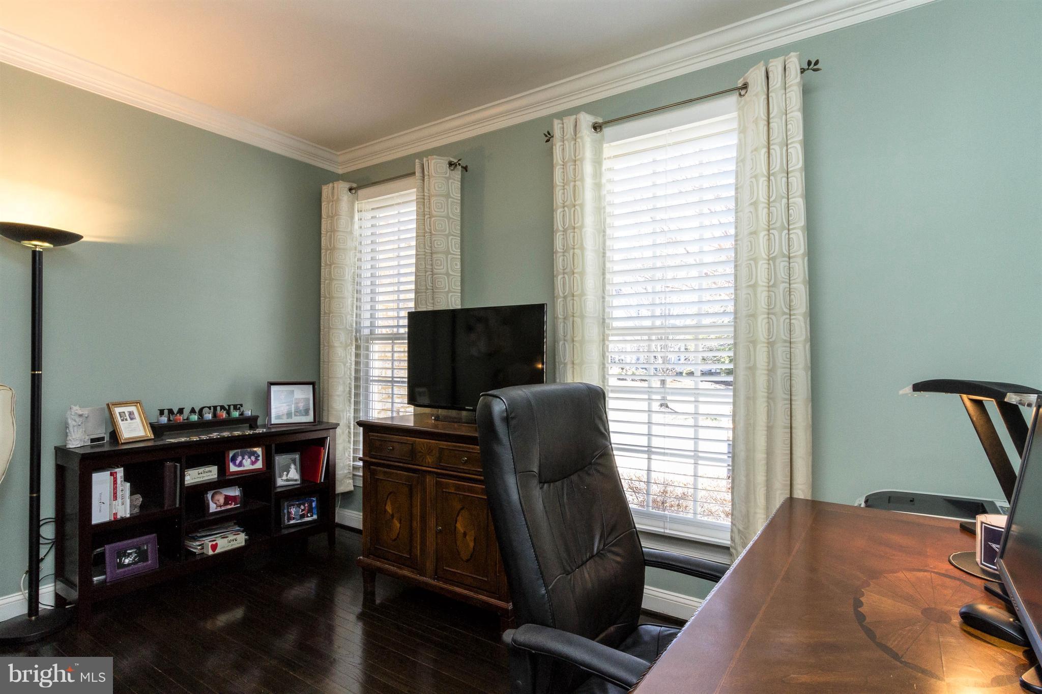 8247 Roxborough Loop Gainesville, VA 20155 - Photo 5 of 30 Main Level Study also off Foyer