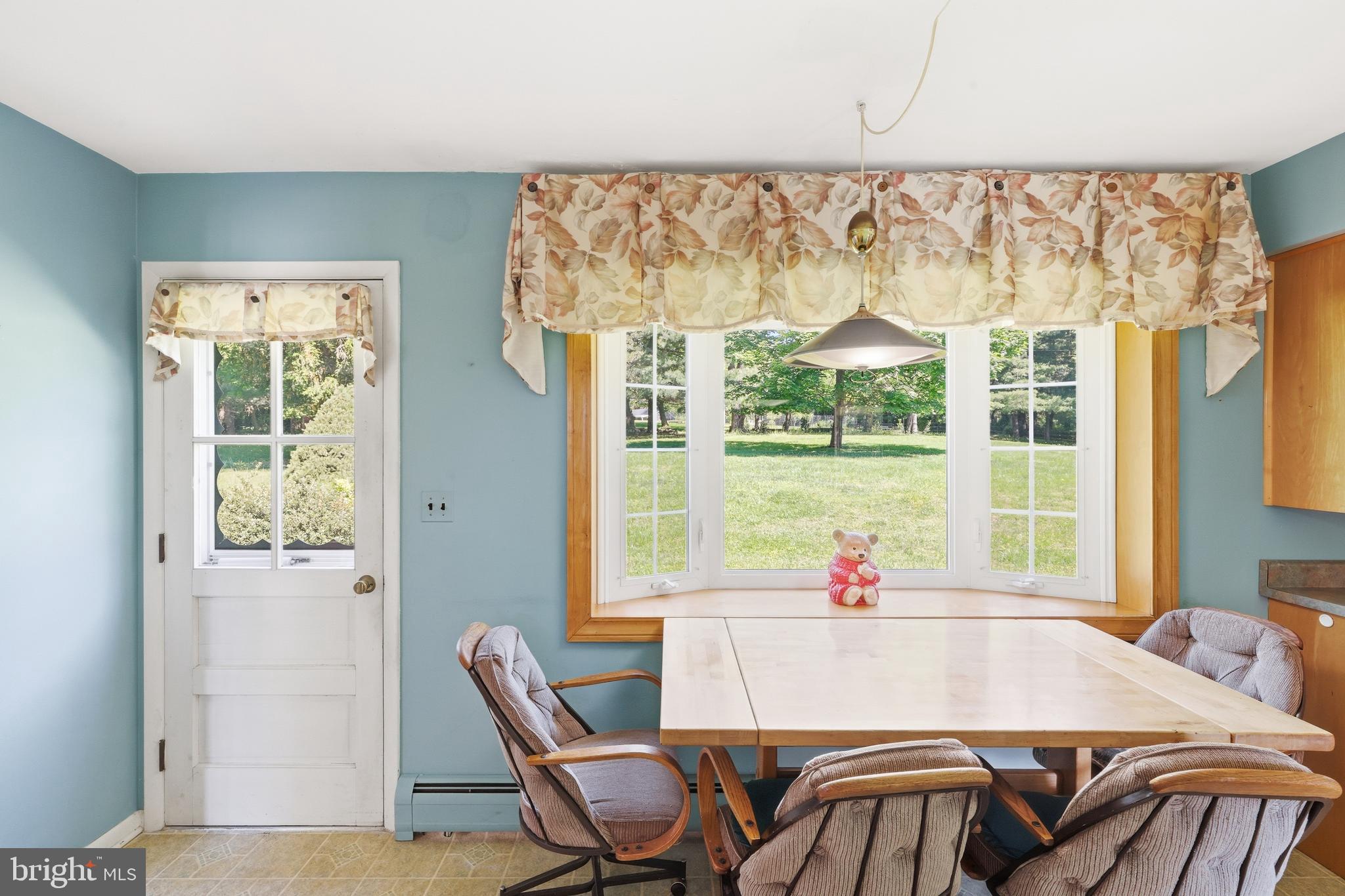 4308 Meadowcliff Road Glen Arm, MD 21057 - Photo 11 of 39 Main Level - Eat in Kitchen walks out to backyard