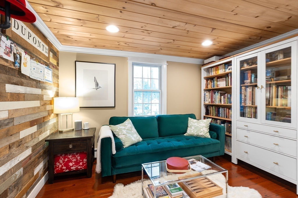 168 Vernon Road Scituate, MA 02066 - Photo 3 of 38 Gallery Image 3