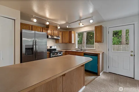 $499,950 | 807 29th Avenue Southeast, Puyallup, WA 98374
