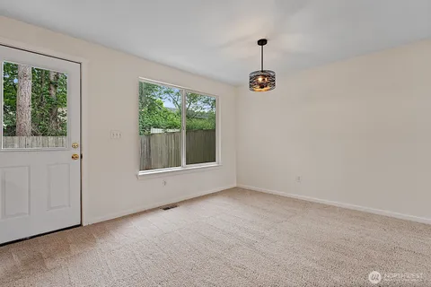 $499,950 | 807 29th Avenue Southeast, Puyallup, WA 98374