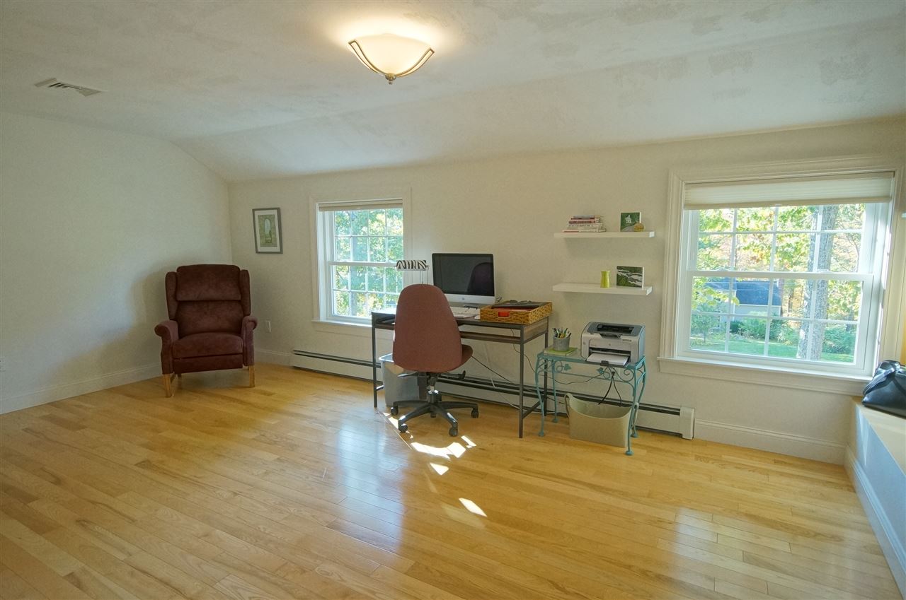 13 Hubbard Hill Road Derry, NH 03038 - Photo 19 of 40
