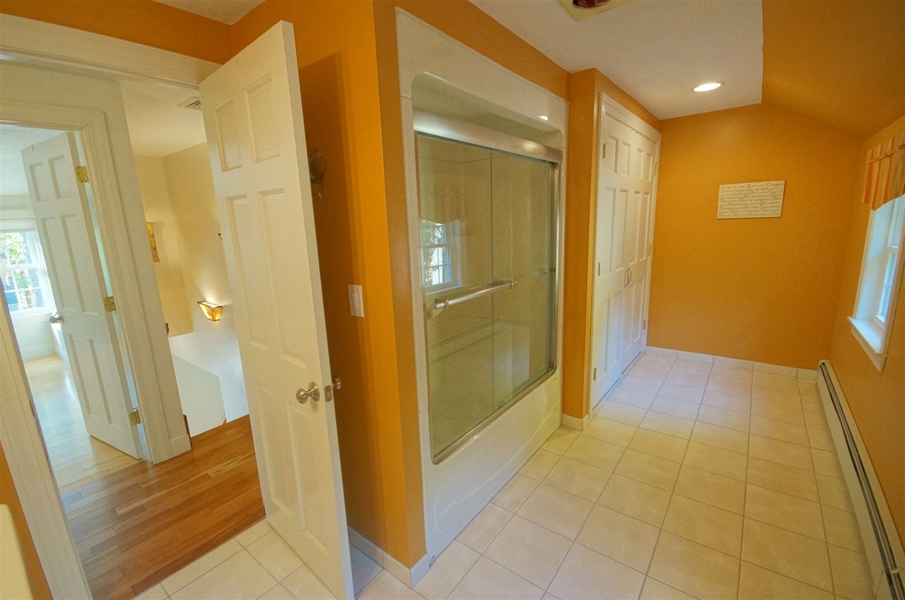 13 Hubbard Hill Road Derry, NH 03038 - Photo 24 of 40