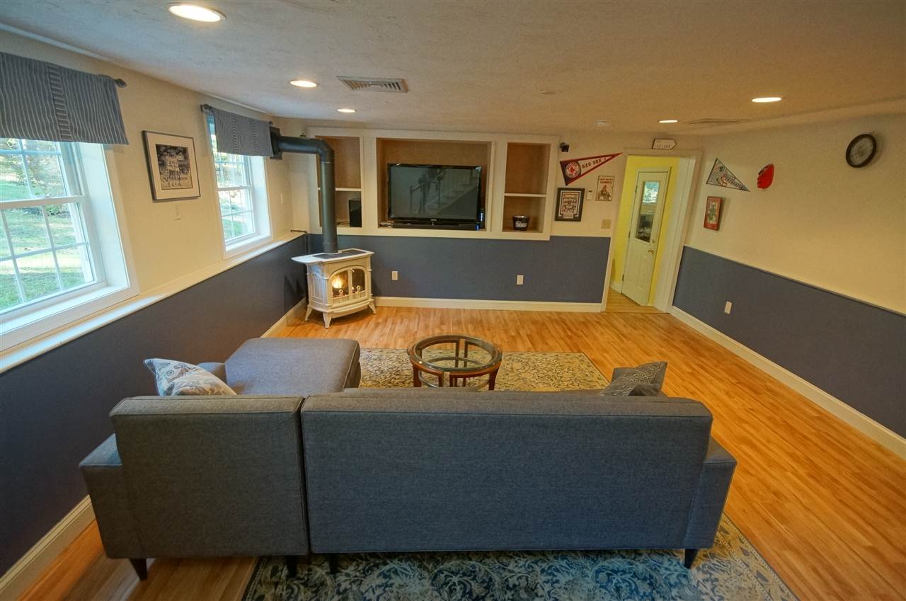 13 Hubbard Hill Road Derry, NH 03038 - Photo 36 of 40