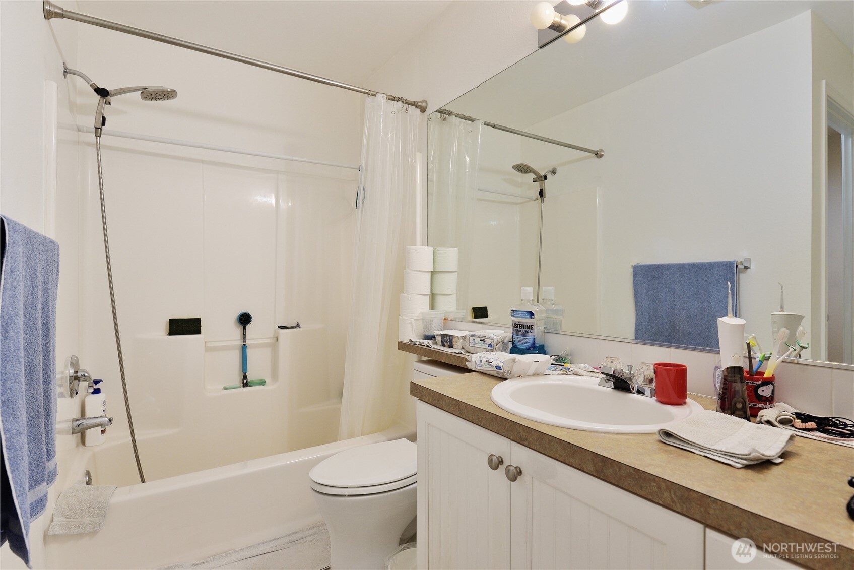 1500 South 18th Street, Unit D201 Renton, WA 98055 - Photo 11 of 12