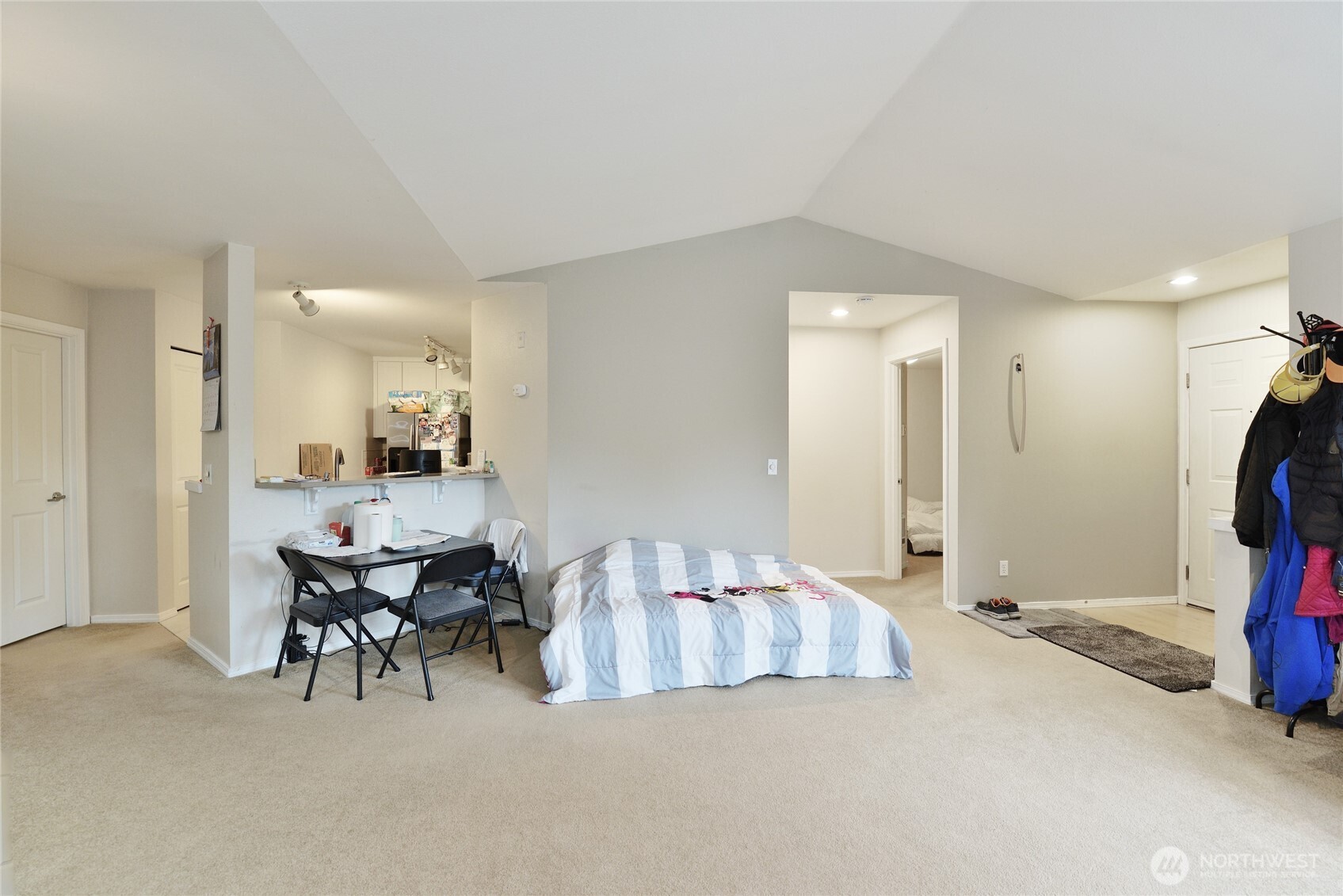 1500 South 18th Street, Unit D201 Renton, WA 98055 - Photo 3 of 12