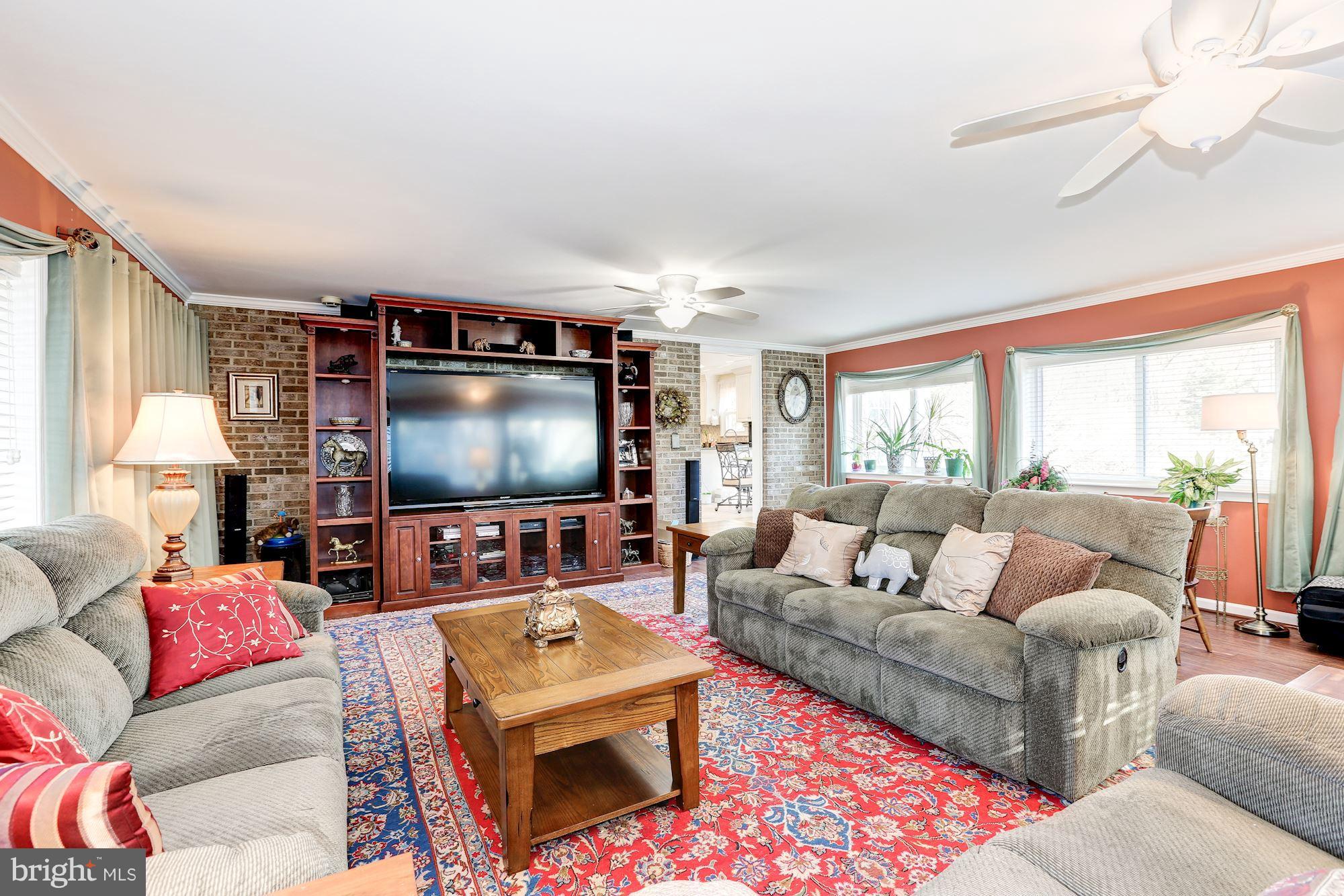 12404 Deoudes Road Boyds, MD 20841 - Photo 15 of 30 Family Room