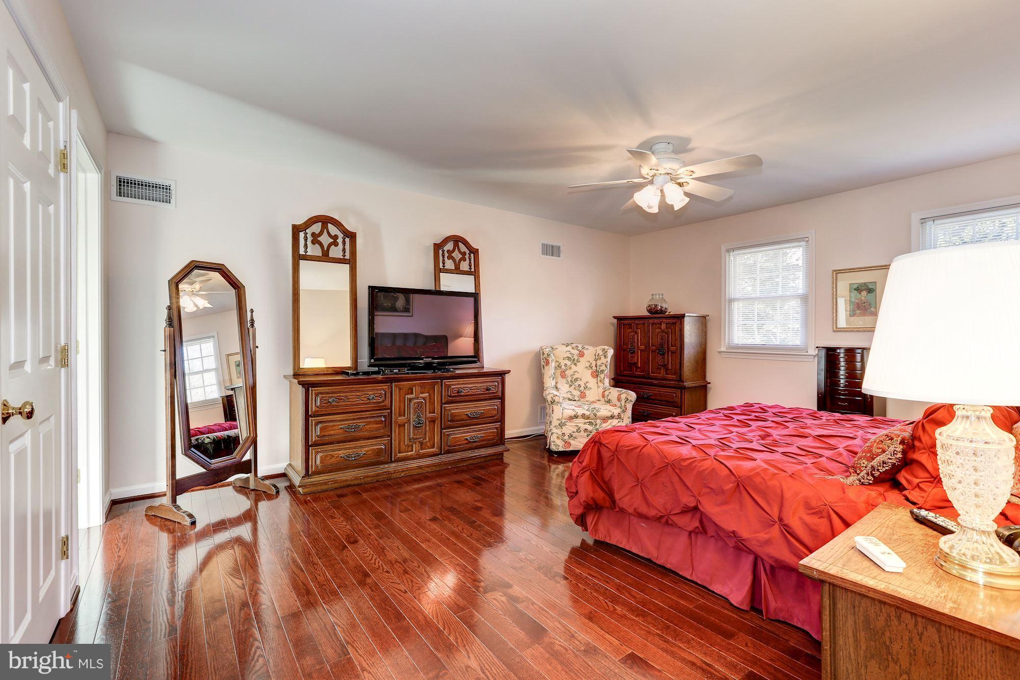 12404 Deoudes Road Boyds, MD 20841 - Photo 17 of 30 Bedroom (Master)